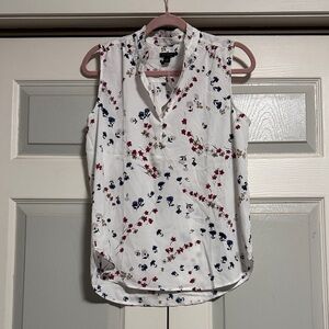 Ann Taylor NWT size small Sleeveless White Floral V-Neck Top